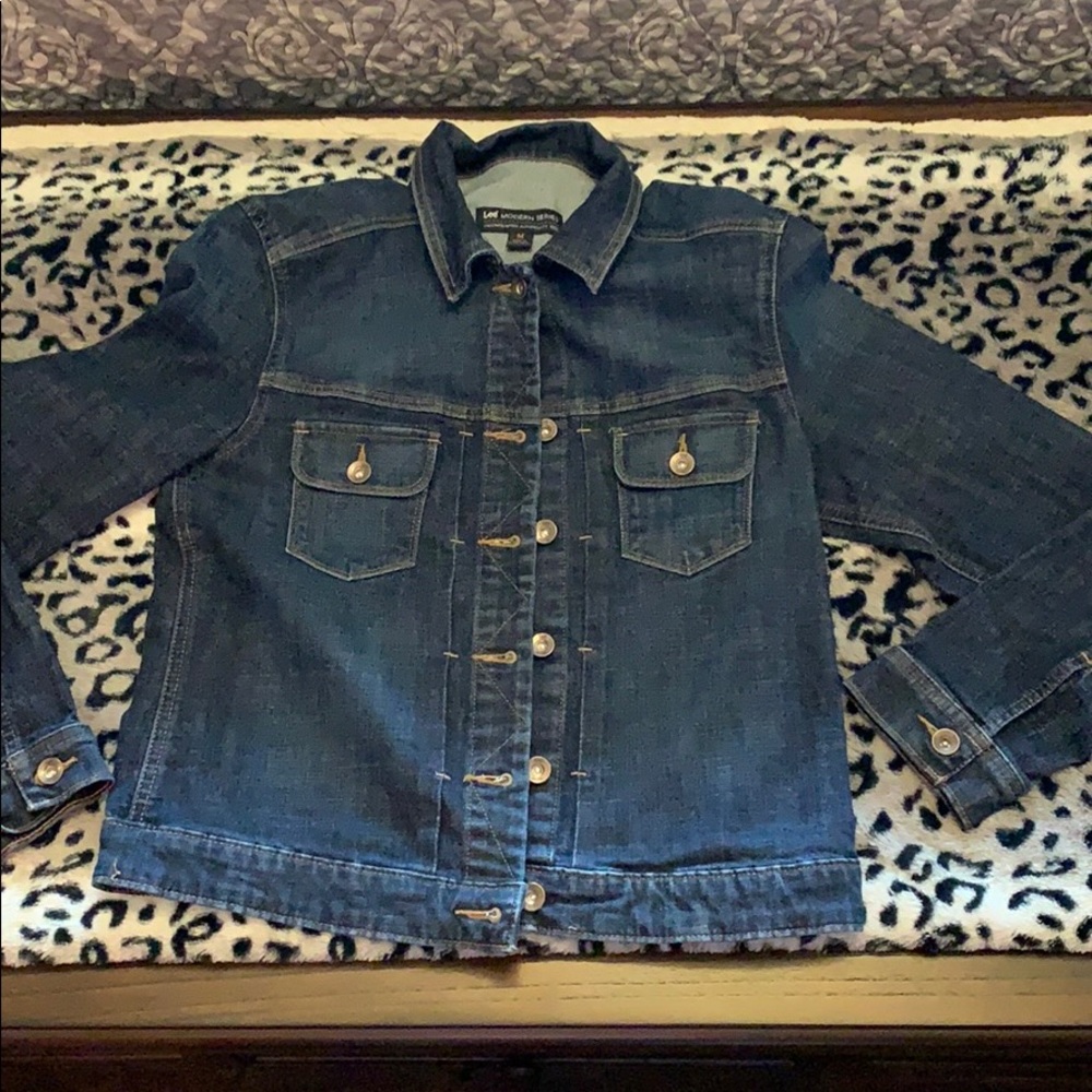 Women’s denim jean jacket